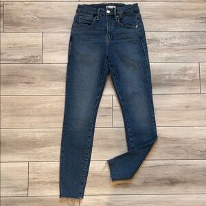 Good American high rise skinny ankle jeans raw hem size 27